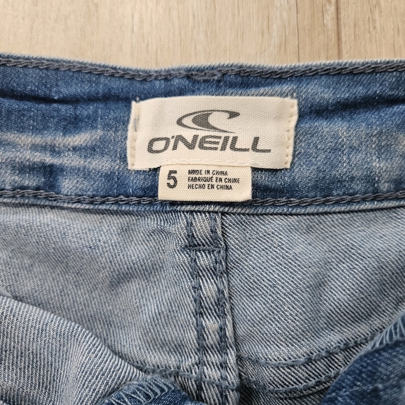 O'Neill Jean Shorts, Size 5 - Picture 5 of 8